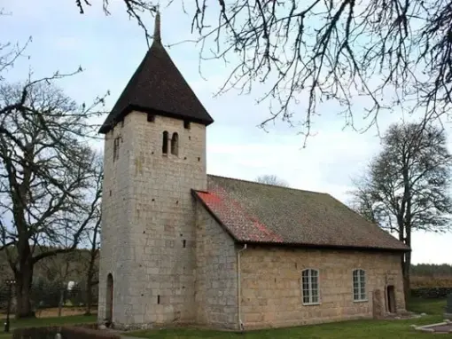 Härja kyrka i Tidaholms kommun, en kyrka med medeltida anor