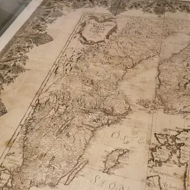 Historisk karta över Sverige i Karlsborgs fästning En gammal karta över Sverige utställd inne i Karlsborgs fästning.